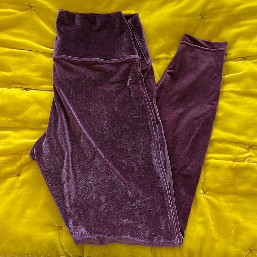 Lululemon purple velvet leggings. Size 12. Never worn.